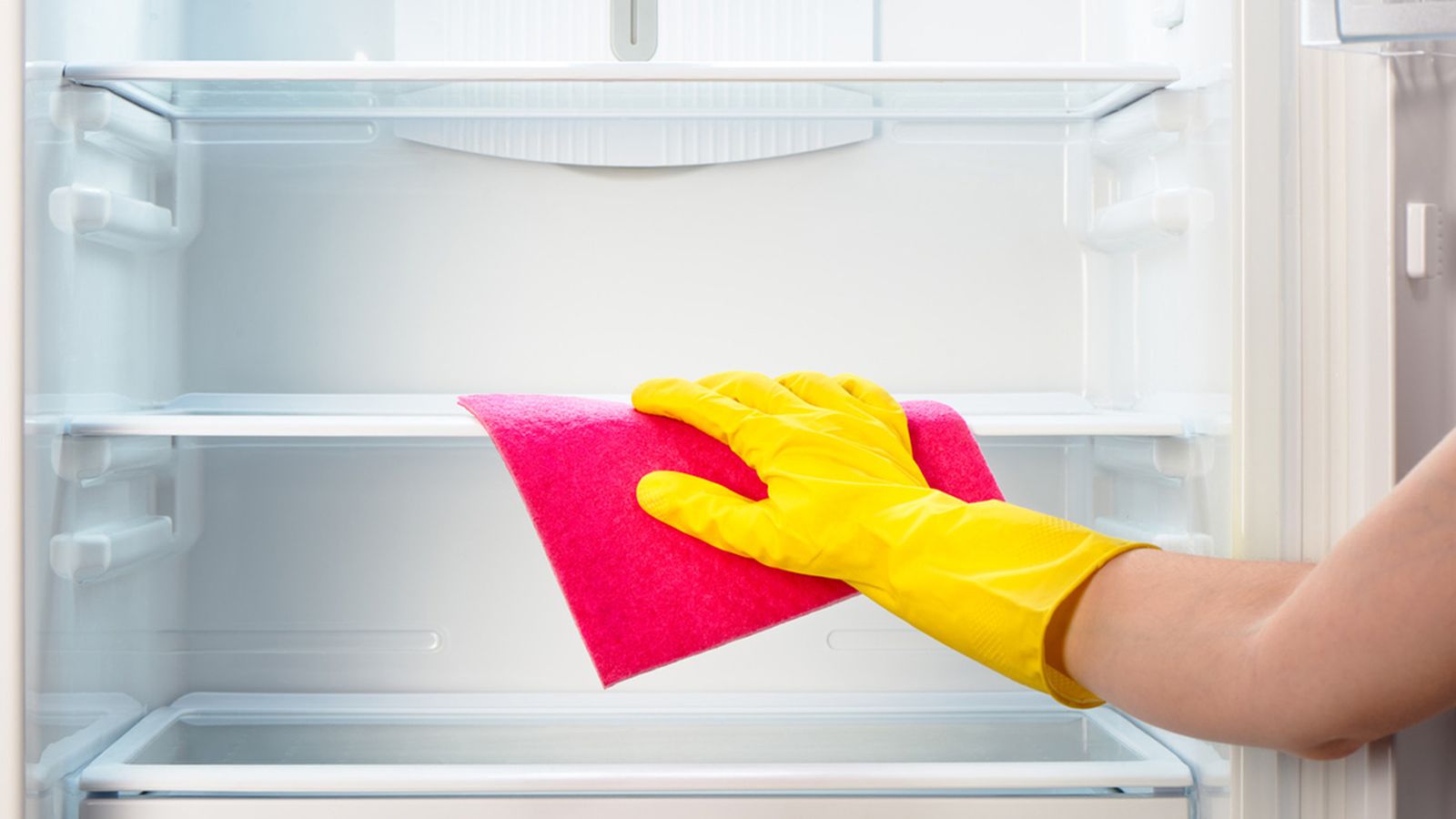 como limpiar una nevera por dentro con vinagre limon agua