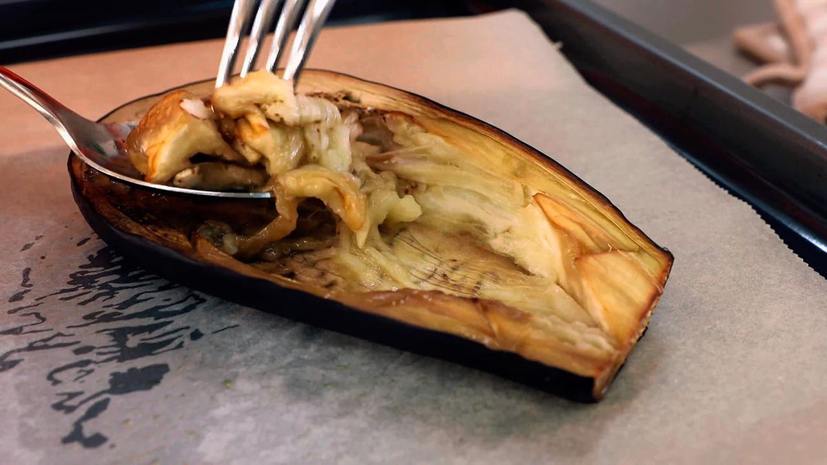 aReceta de berenjena rellena de atún y huevo duro  paso 2