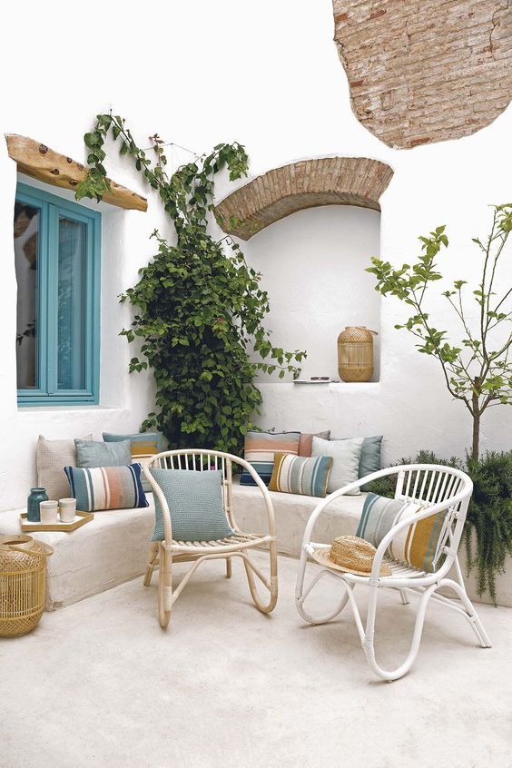 patio interior estilo mediterraneo 1