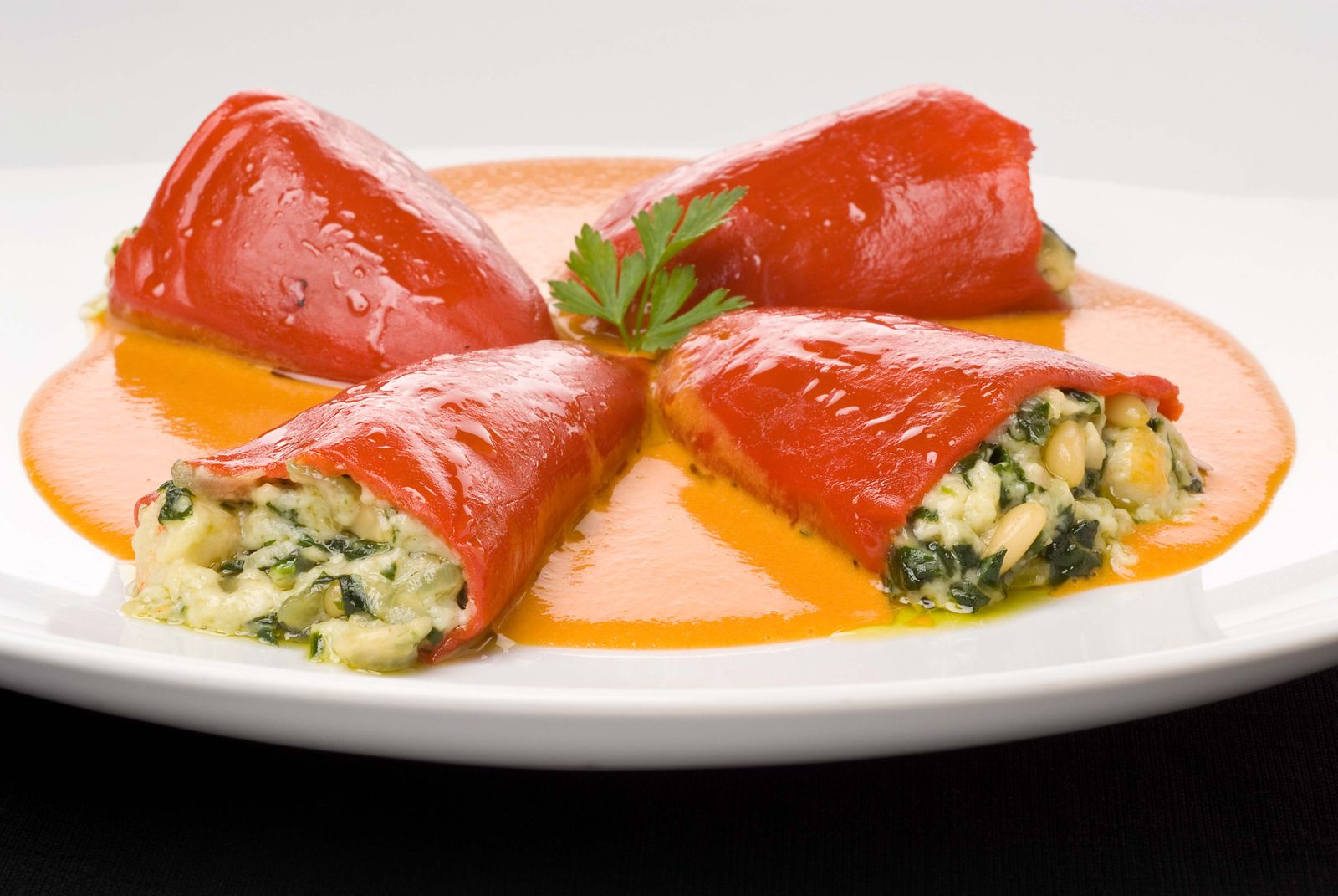 pimientos rellenos de espinacas y gambas