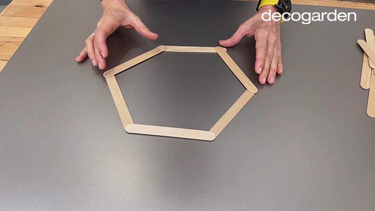 estanterias con palos de polo paso 2