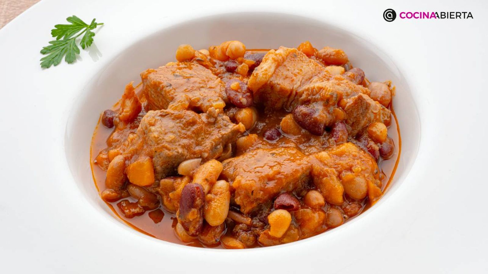 Receta de estofado de alubias y cabezada de cerdo