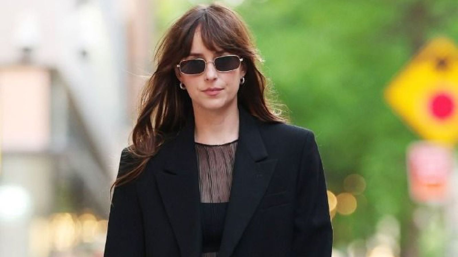 La actriz Dakota Johnson por las calles de Nueva York