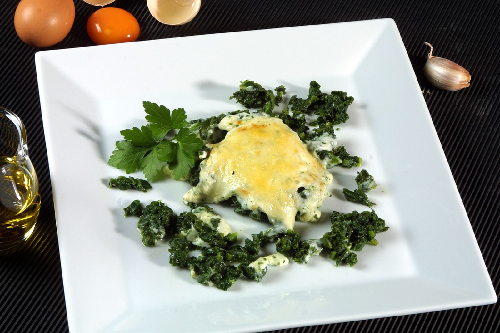 Huevos poché a la florentina