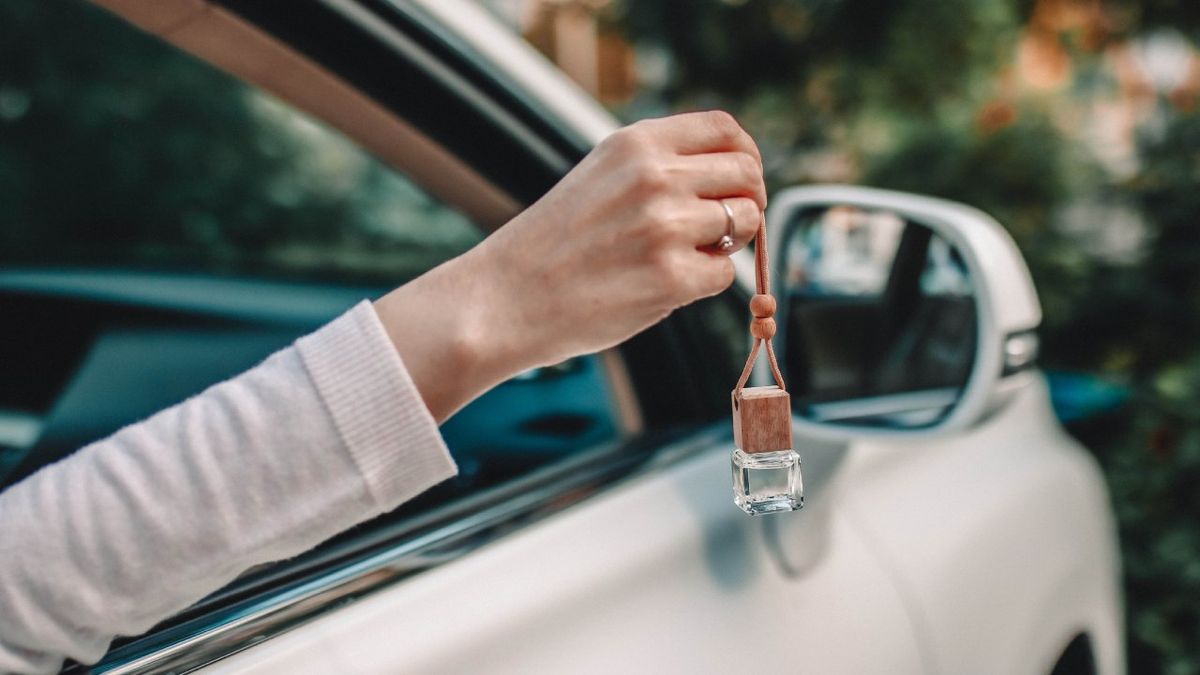 como hacer para que el coche huela a nuevo