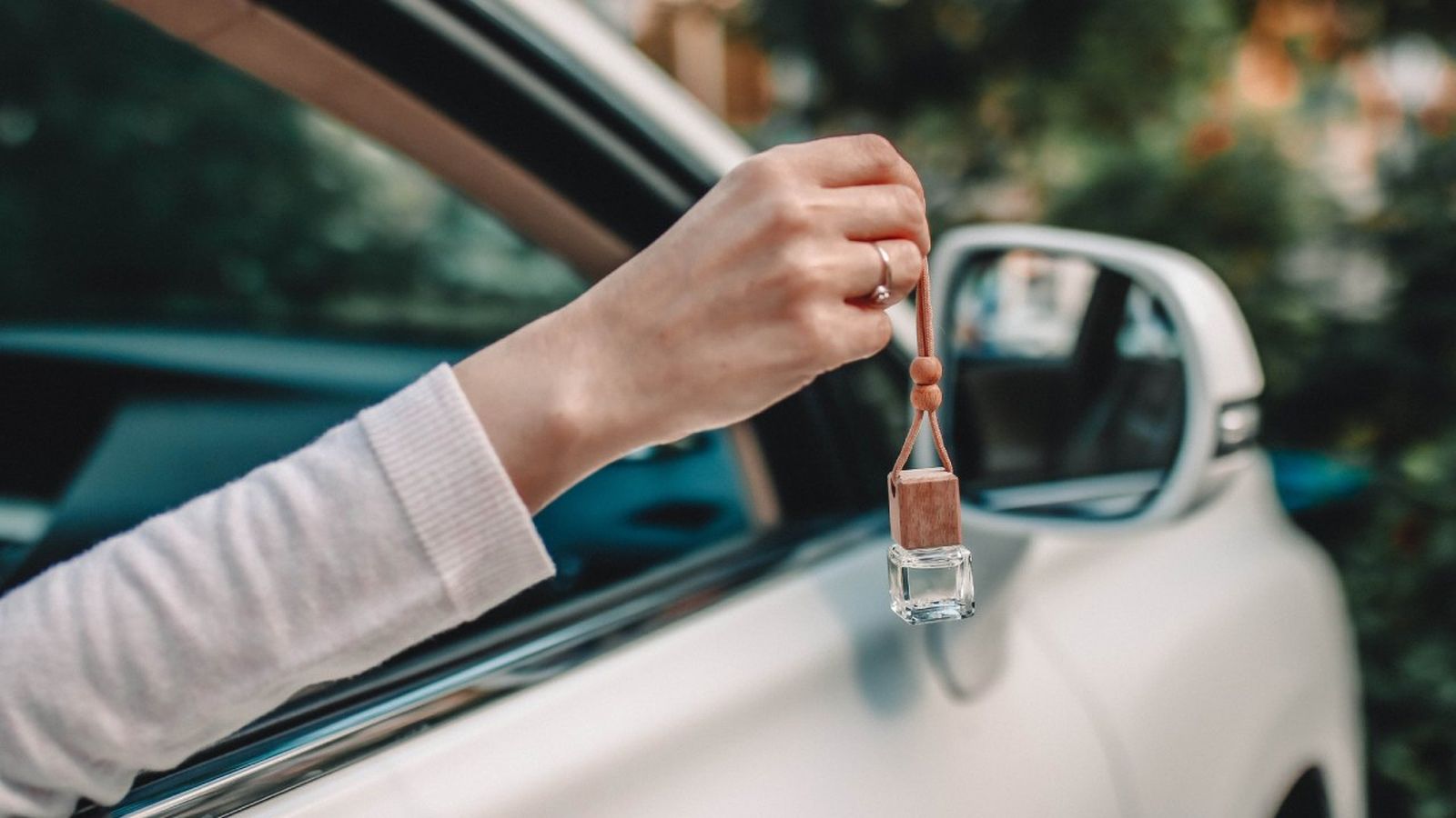 como hacer para que el coche huela a nuevo