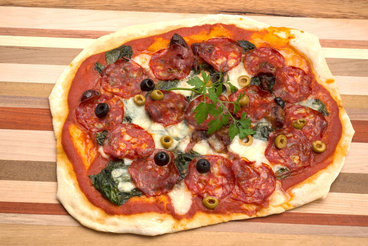 5659 1 Pizza de espinacas y chorizo (1044) editorial xl