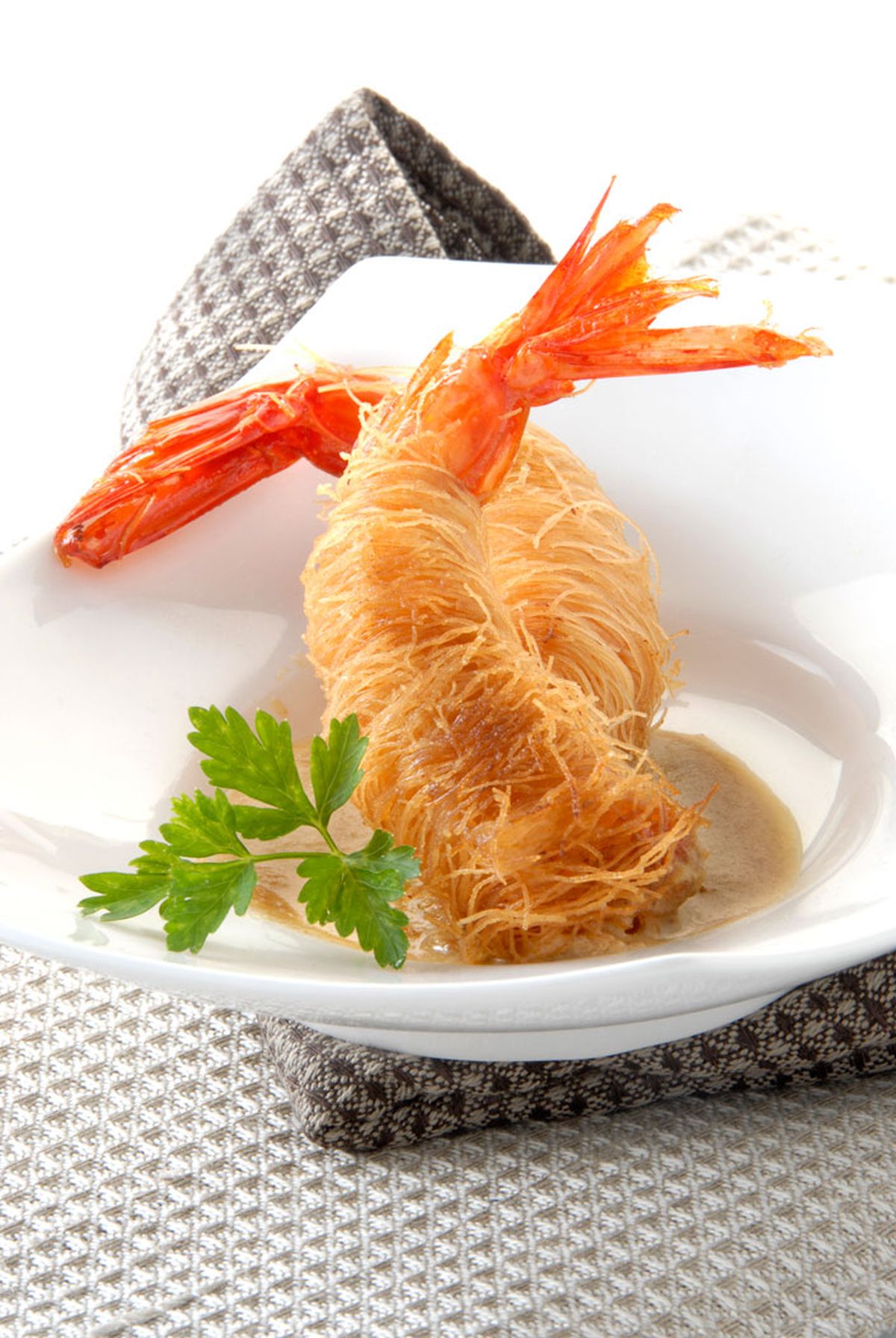 Carabineros en kataifi con salsa de foie