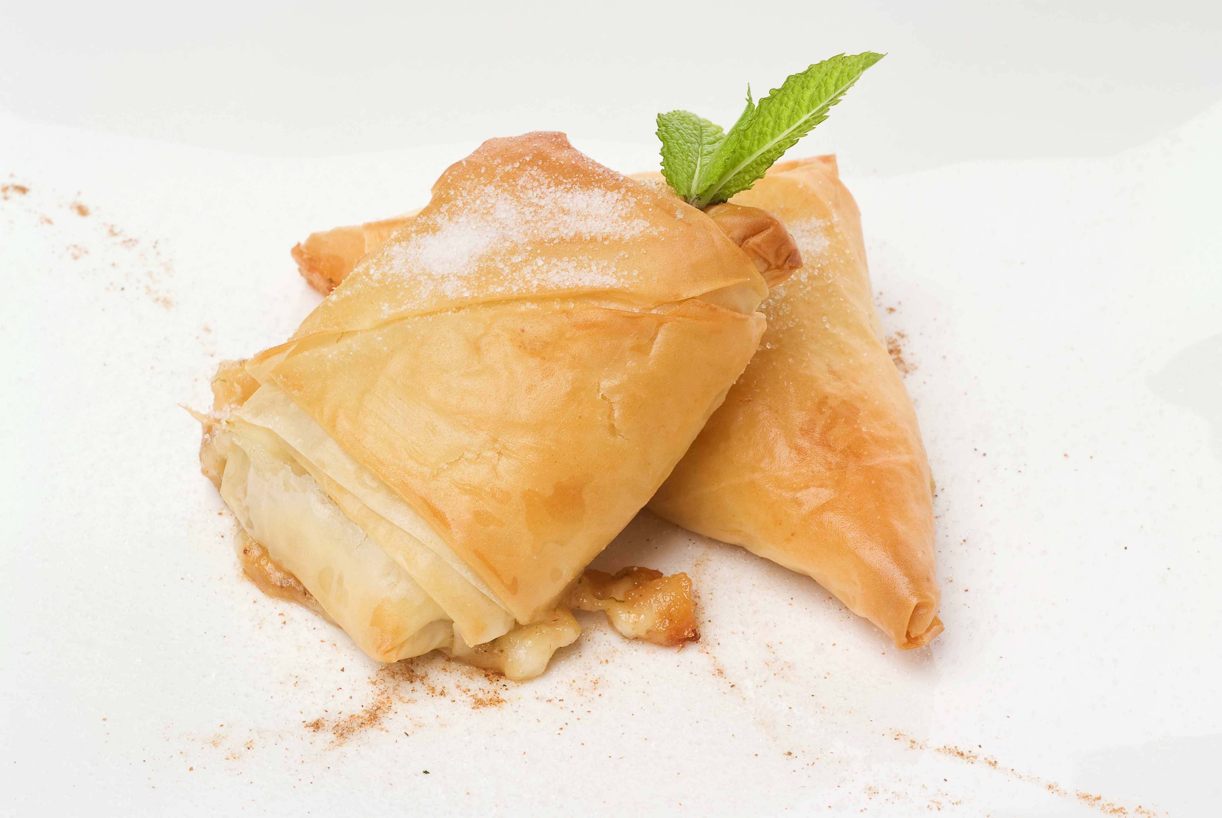 271 Empanadillas de queso fresco
