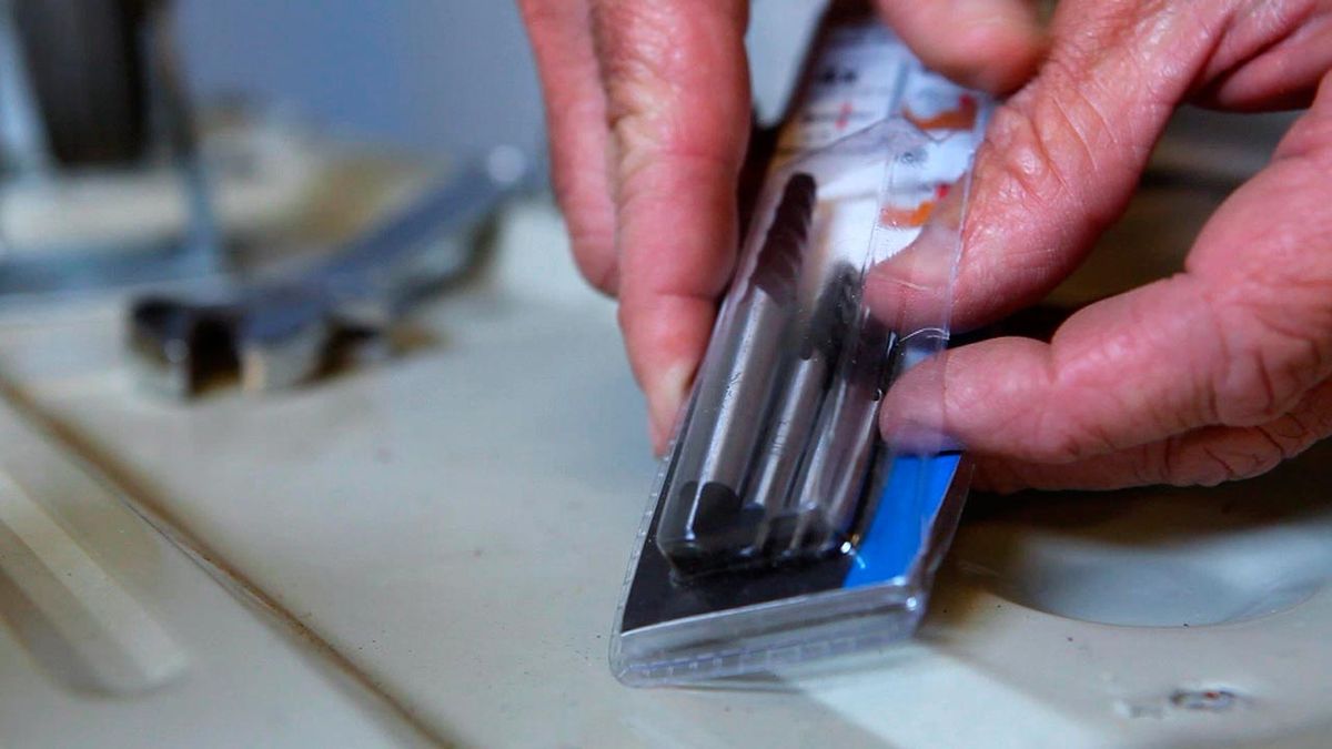 Extractor de tornillos paso 1