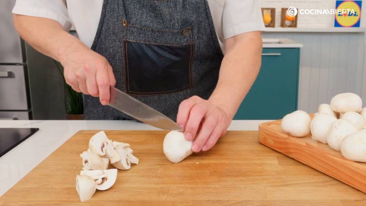 pollo con champinones y nata receta paso1