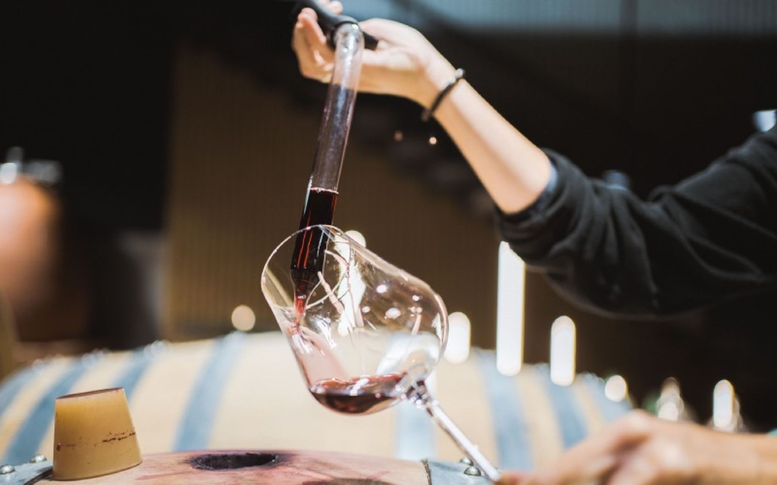 El txakoli tinto puede ser joven pero también puede envejecer en barrica