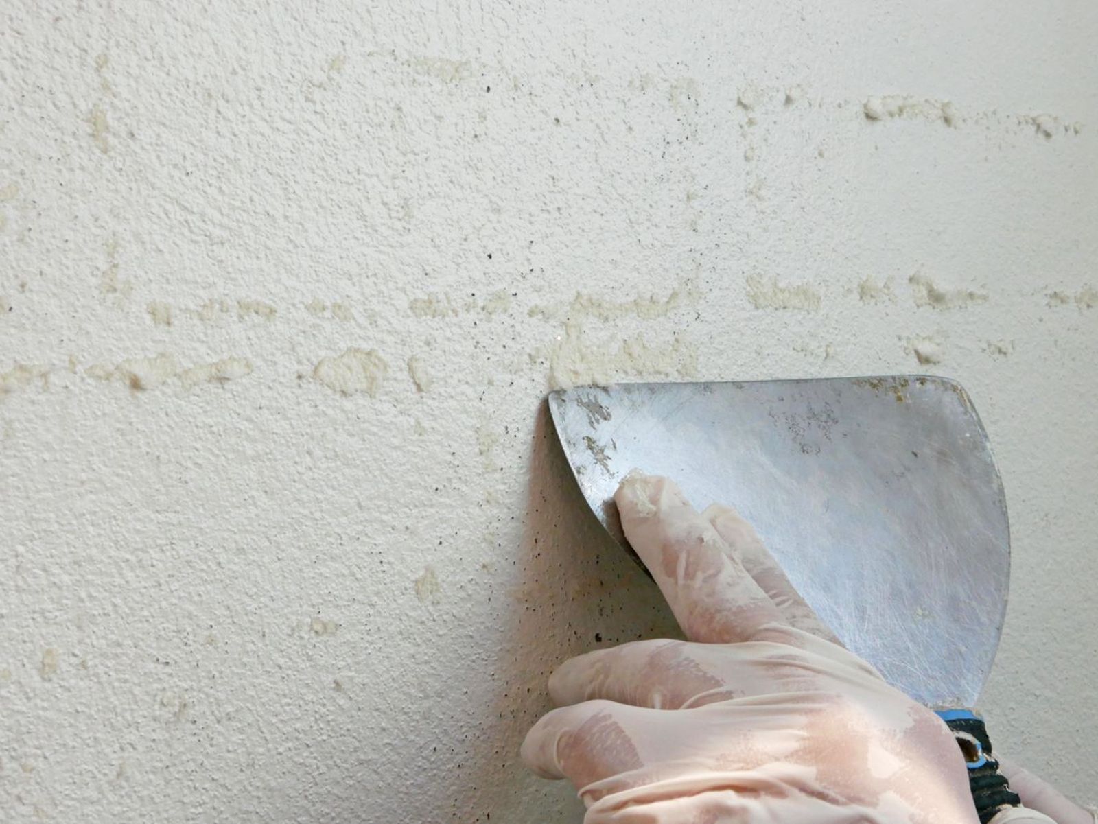 Quitar adhesivo de la pared