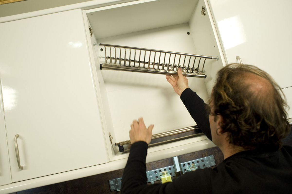 Colocar un escurreplatos paso 11