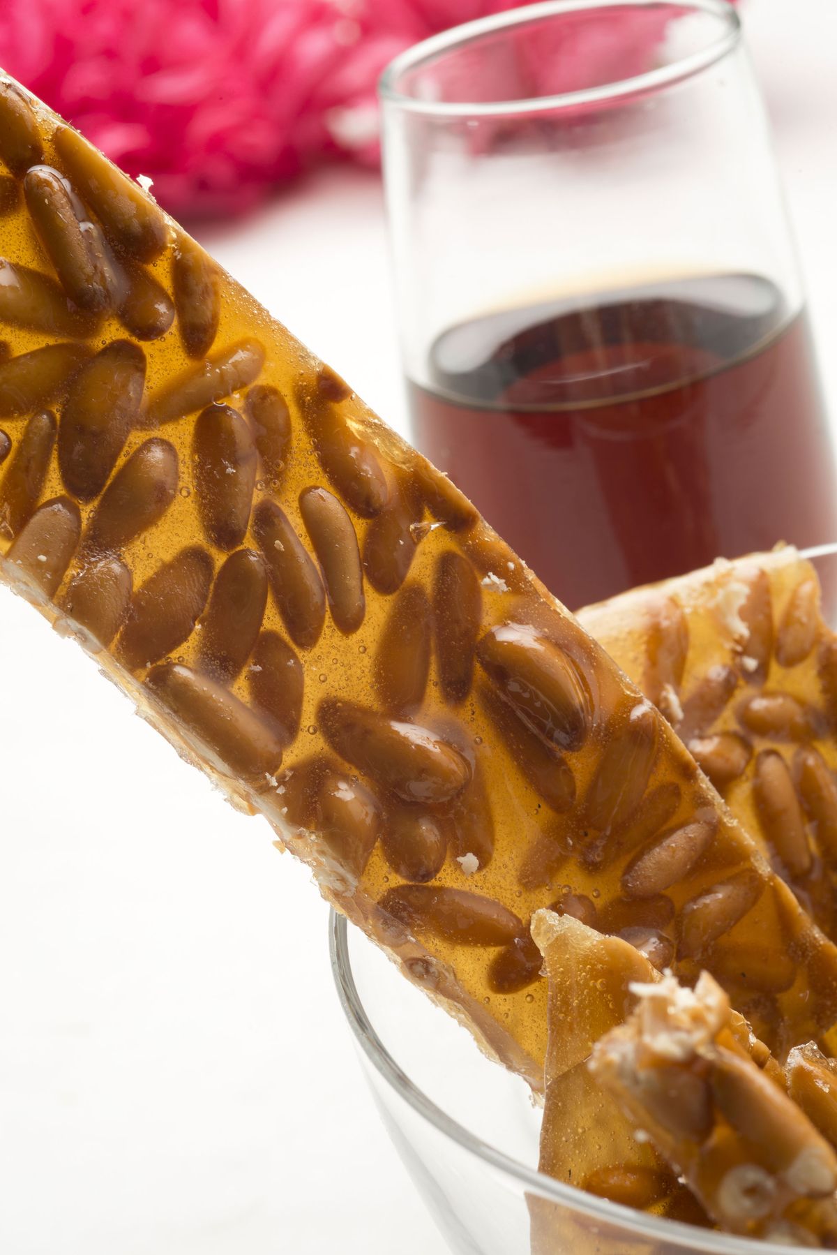 5277 2 Guirlache de piñones (662) vertical xl