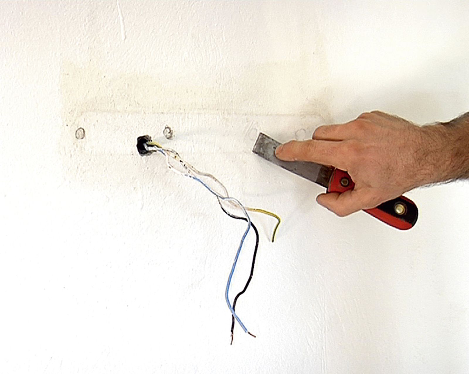 Cambiar aplique de pared paso 3