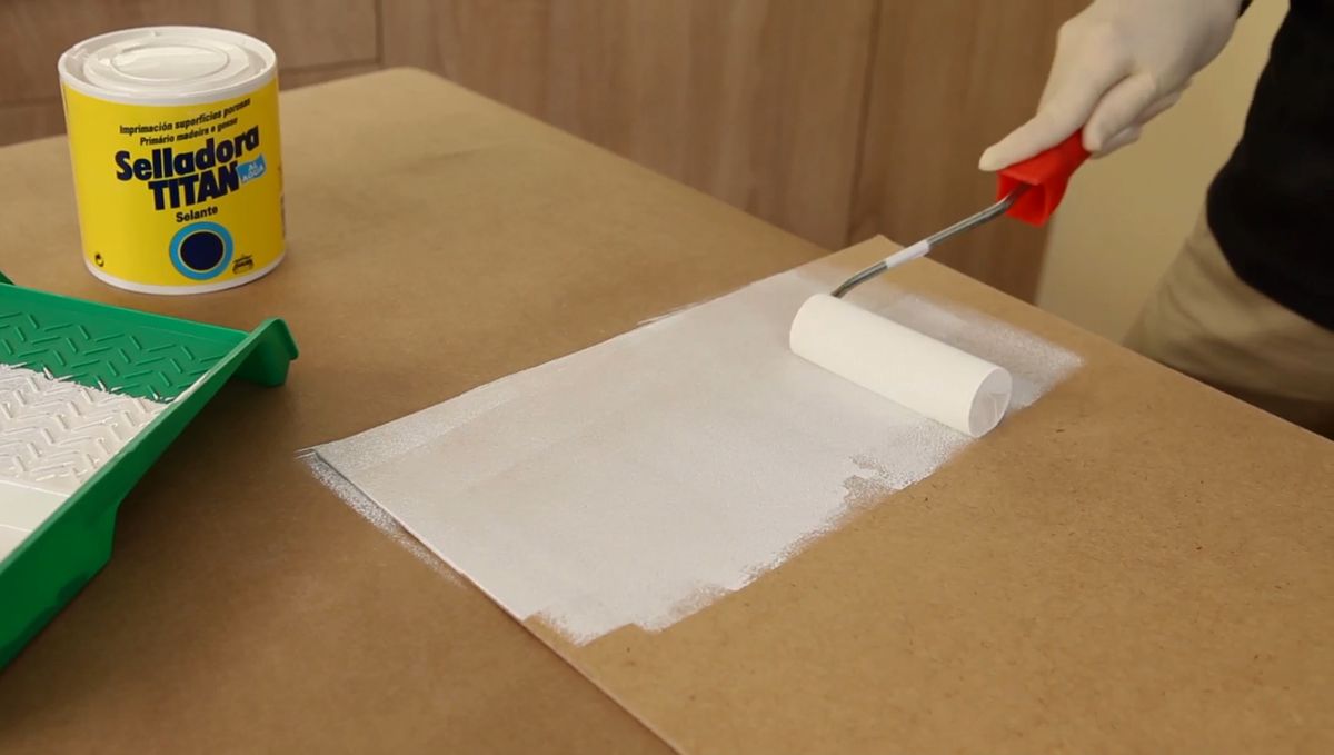 Hacer una pizarra de tiza con una caja de madera paso 4