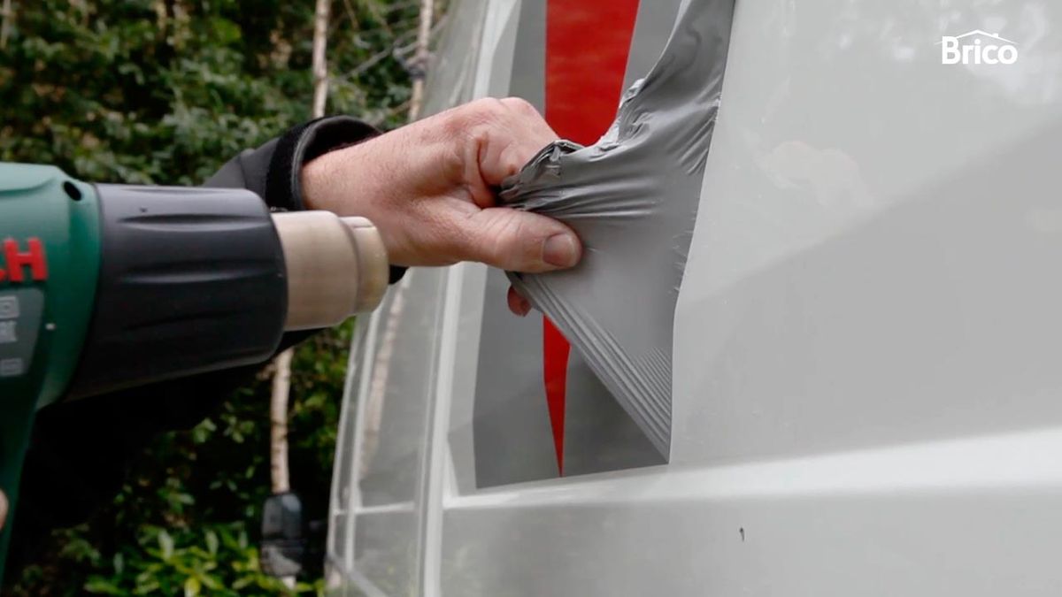 Como quitar pegatinas, adhesivos o vinilos con calor paso 1