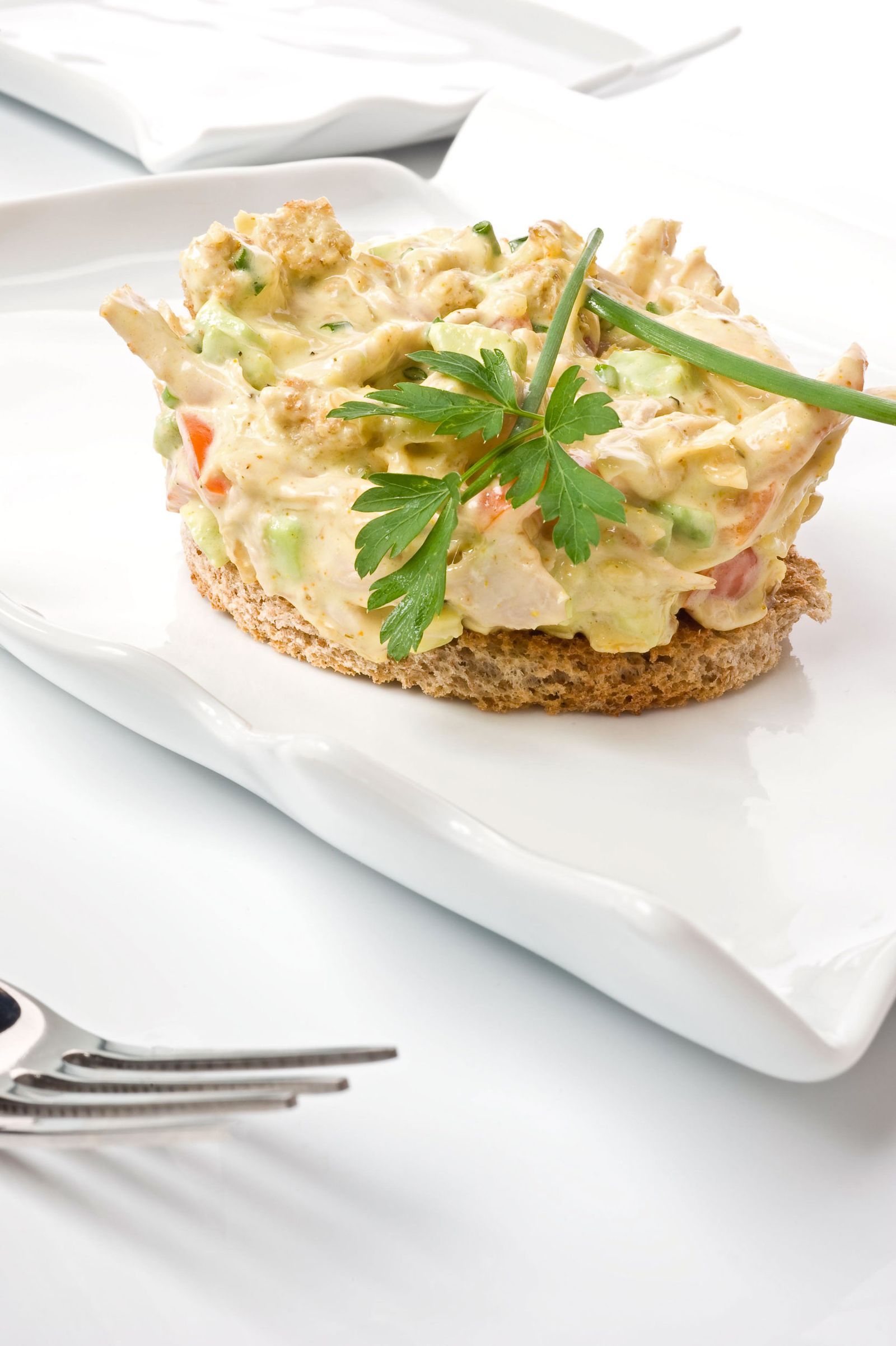 Ensalada de pollo y curry