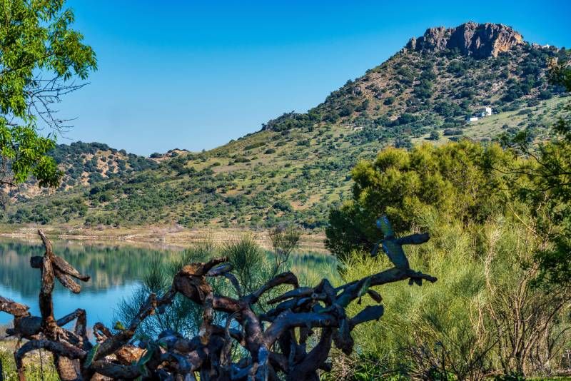 La Sierra de Grazalema ofrece una interesante experiencia de senderismo a pesar de las lluvias.