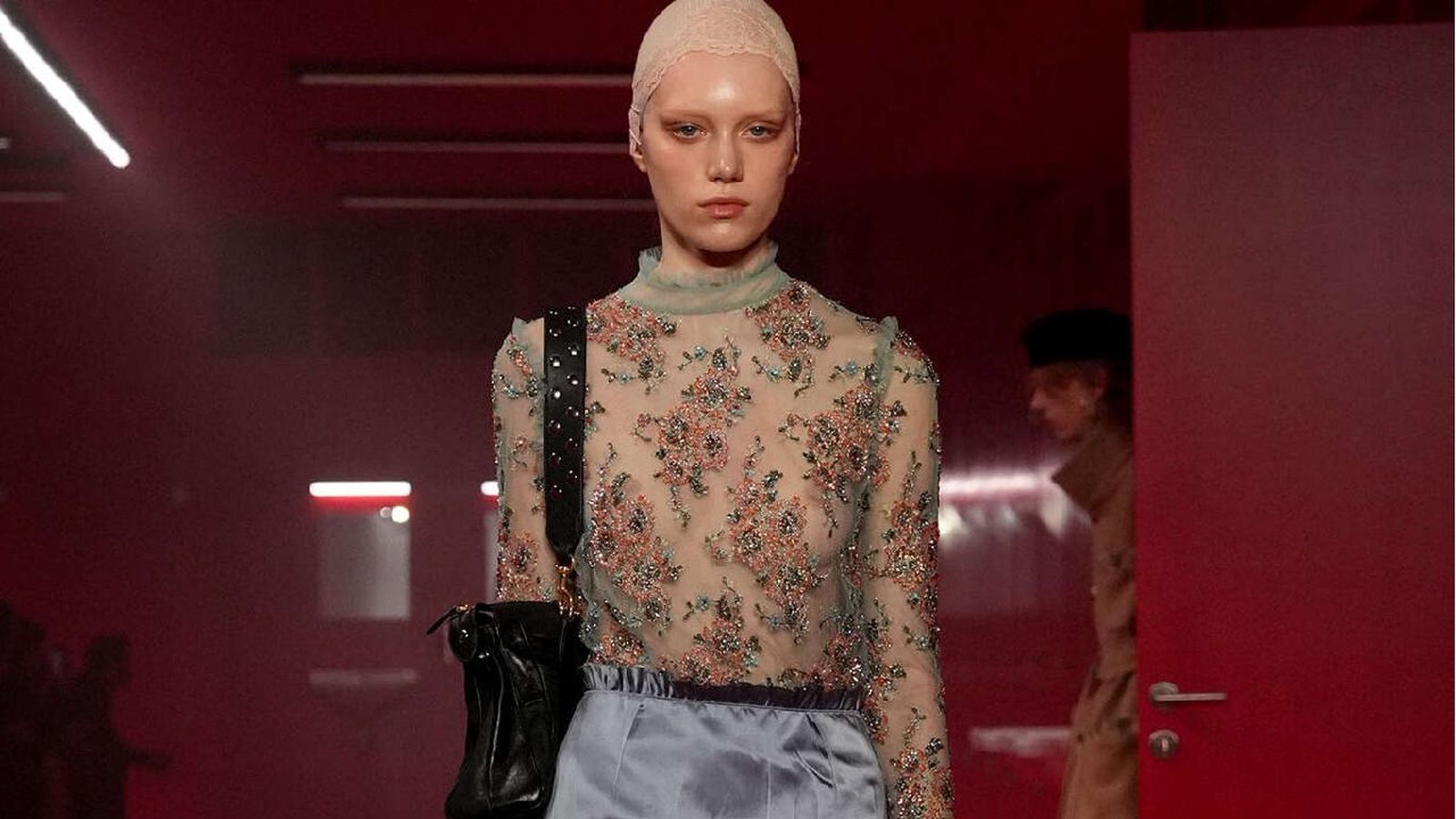 Desfile de Valentino en la Semana de la Moda de París