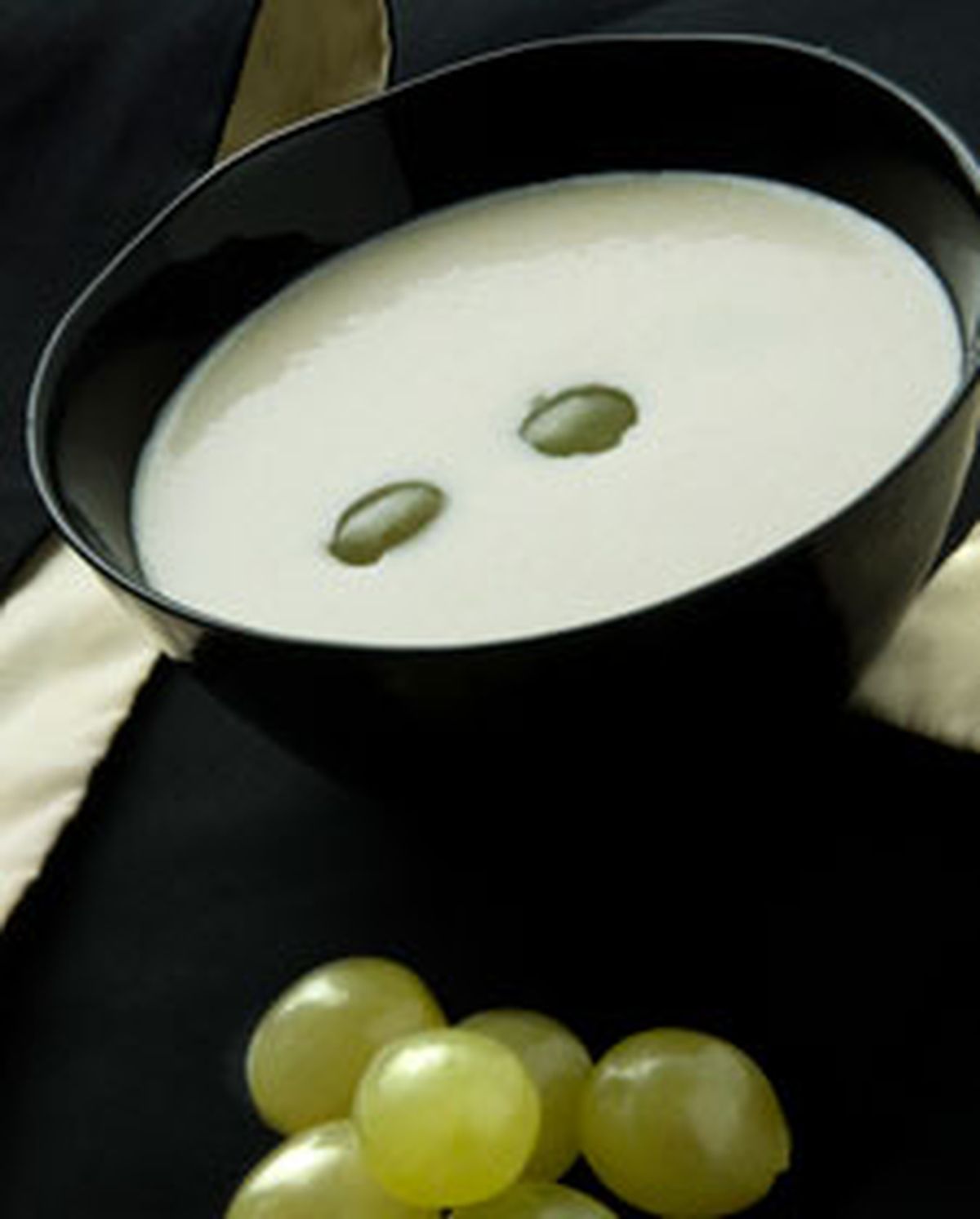 1124 ajoblanco uvas l