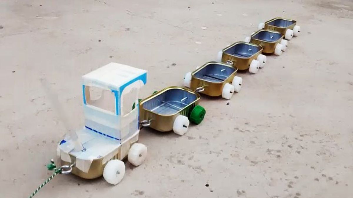 lata de atun coche juguete reciclaje