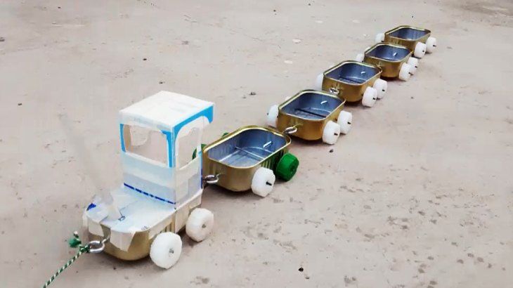 lata de atun coche juguete reciclaje