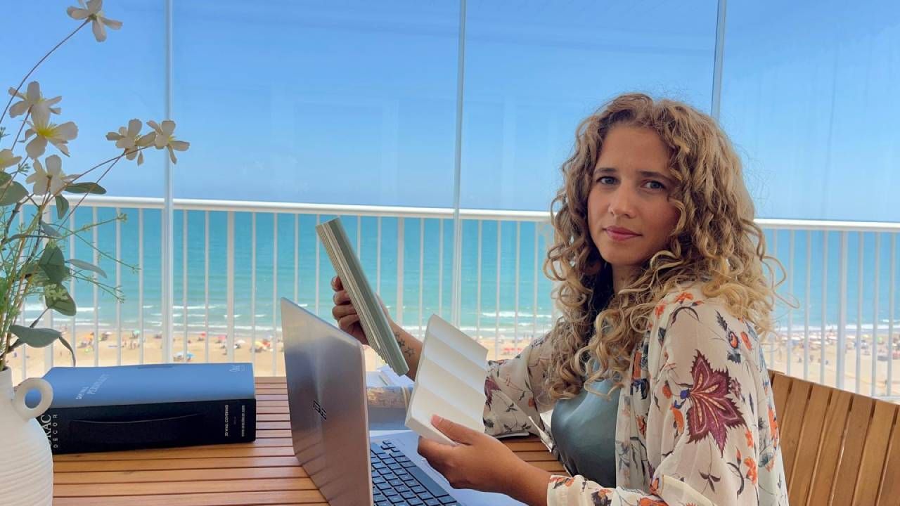 Elena Carbonell García