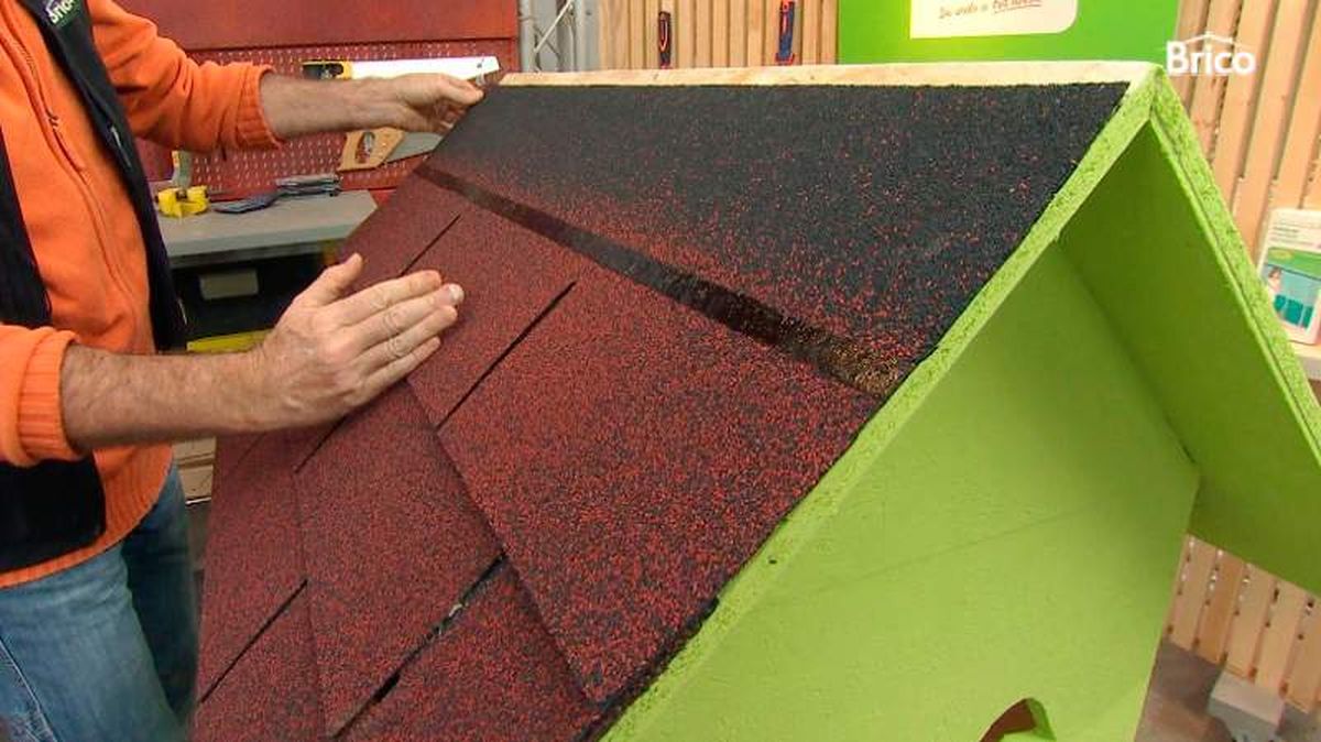 Revestir el tejado de la caseta