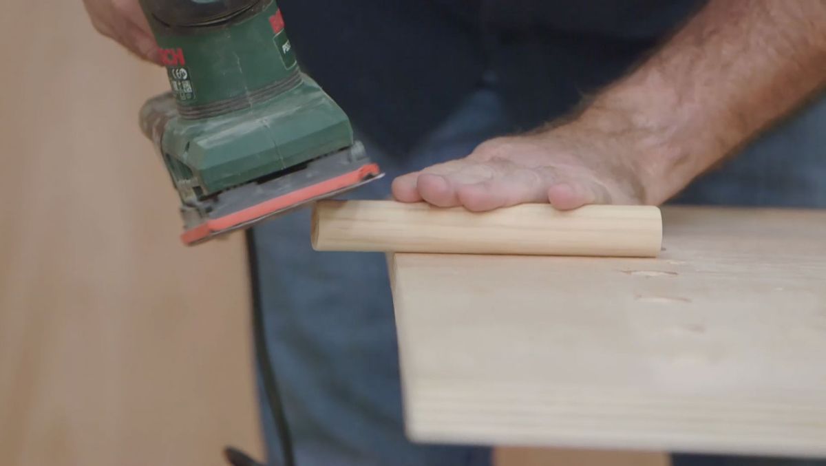 Cómo hacer una estantería pegboard paso 4