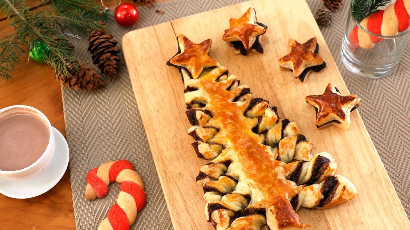 Árbol de Navidad de hojaldre y chocolate