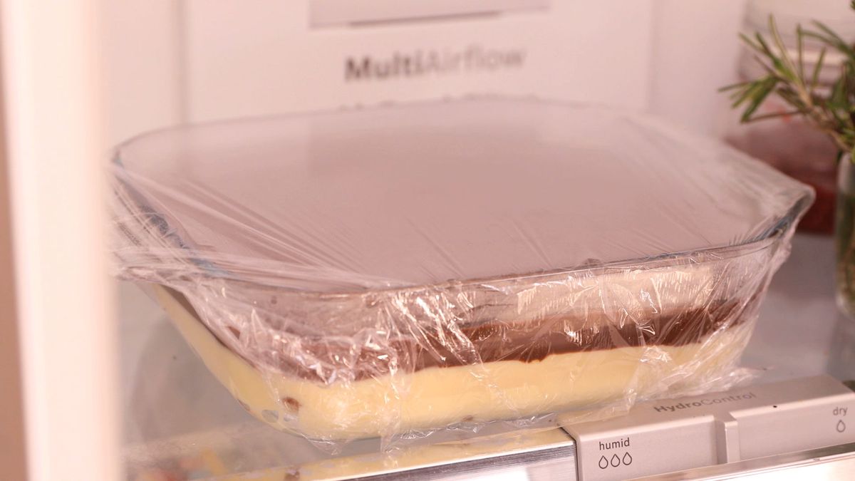 Pastel de galletas, chocolate y crema sin azúcar  paso 6