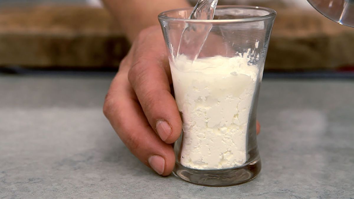 ligar espesar salsa harina maiz refinada paso1