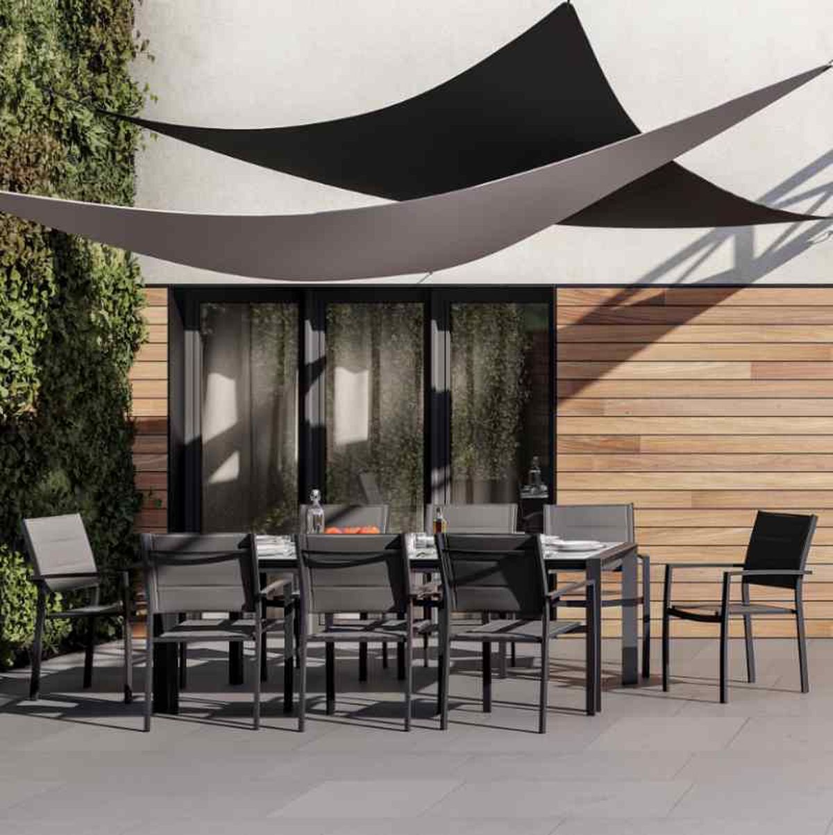 Toldo vela Hegoa II en el jardín