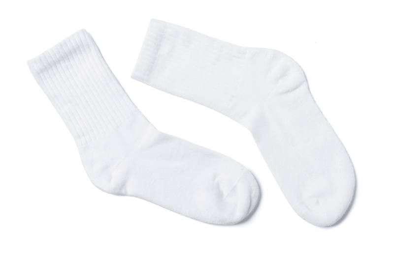 Calcetines blancos.