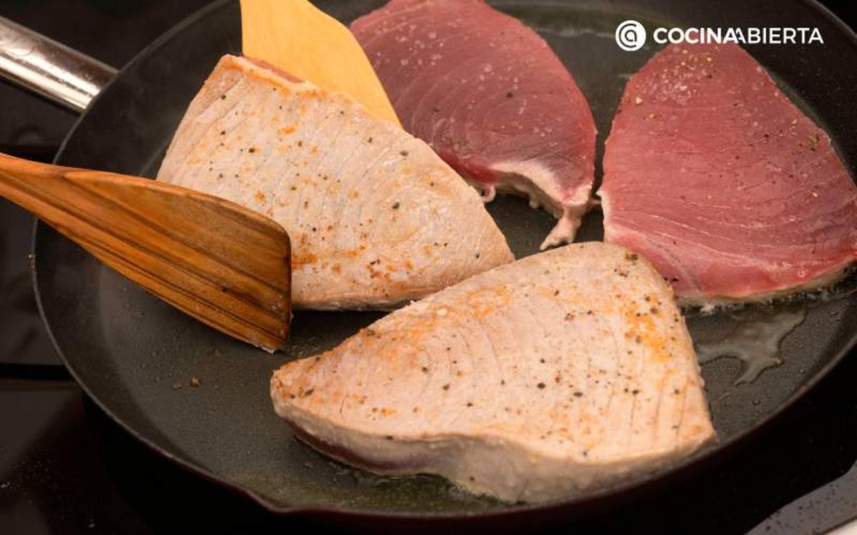 Cocina los filetes de atún