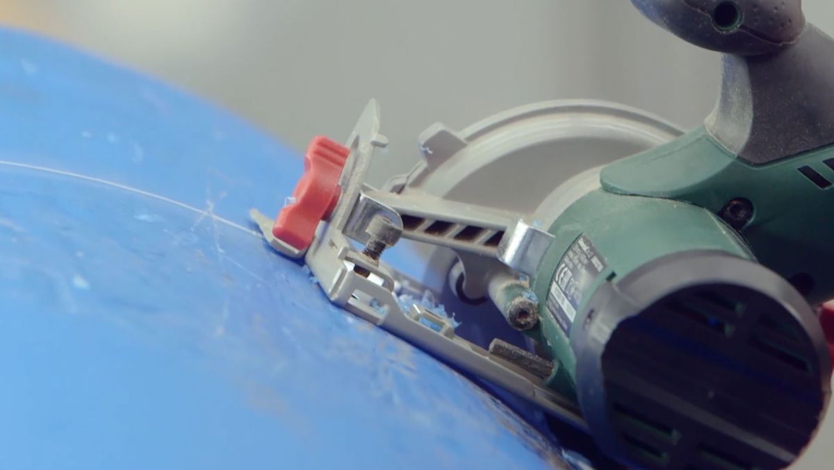 Cómo hacer una maceta con un bidón paso 2