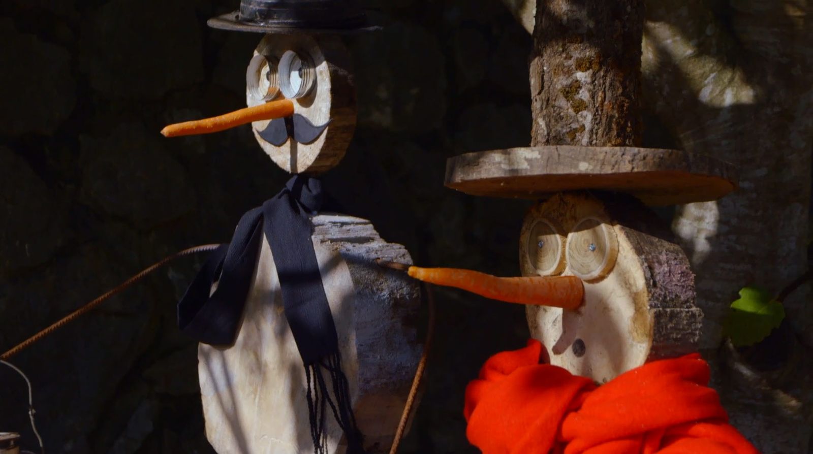 Hacer un muñeco de nieve de madera para decorar el jardín