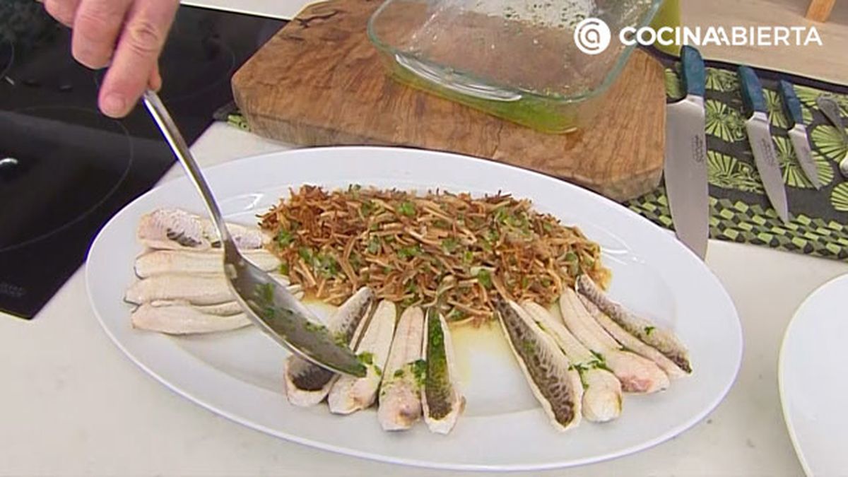 KARL67120321 receta sabiron con fideos karlos arguinano paso6