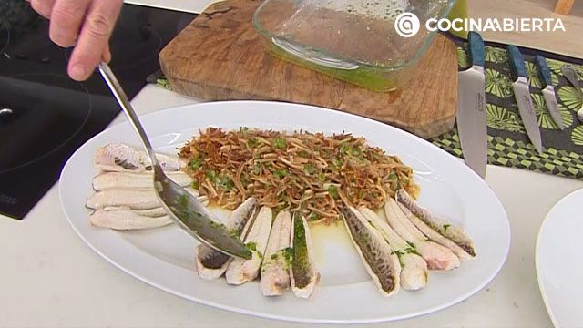 KARL67120321 receta sabiron con fideos karlos arguinano paso6