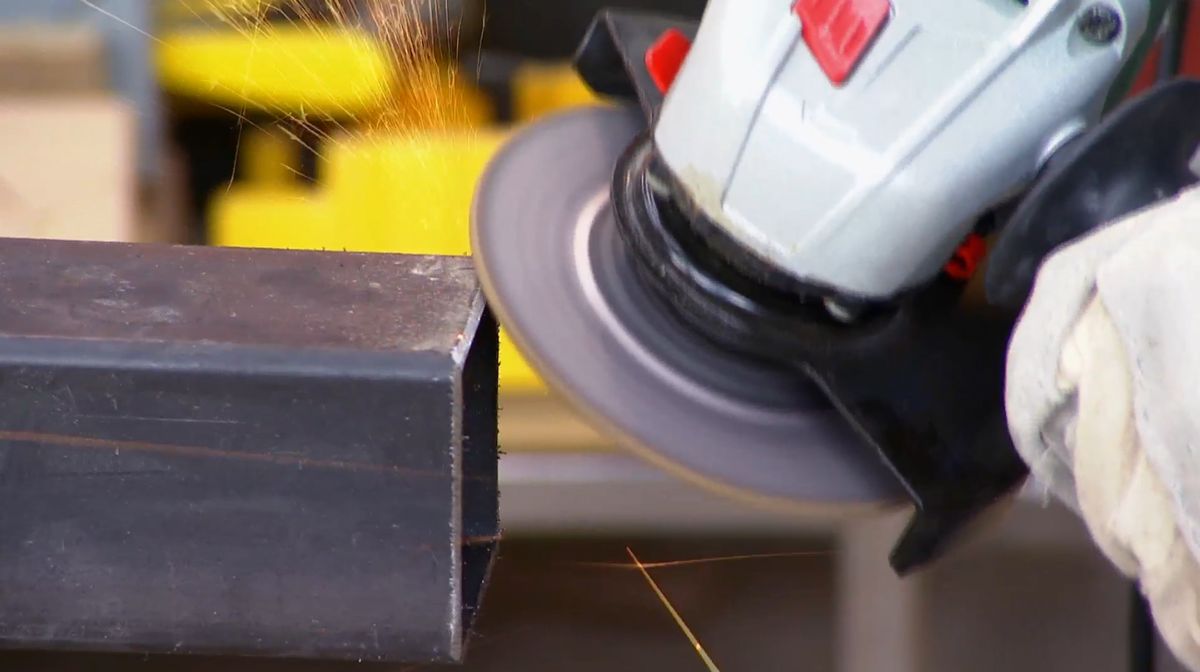 Cómo hacer una mesa de diseño de cristal paso 2