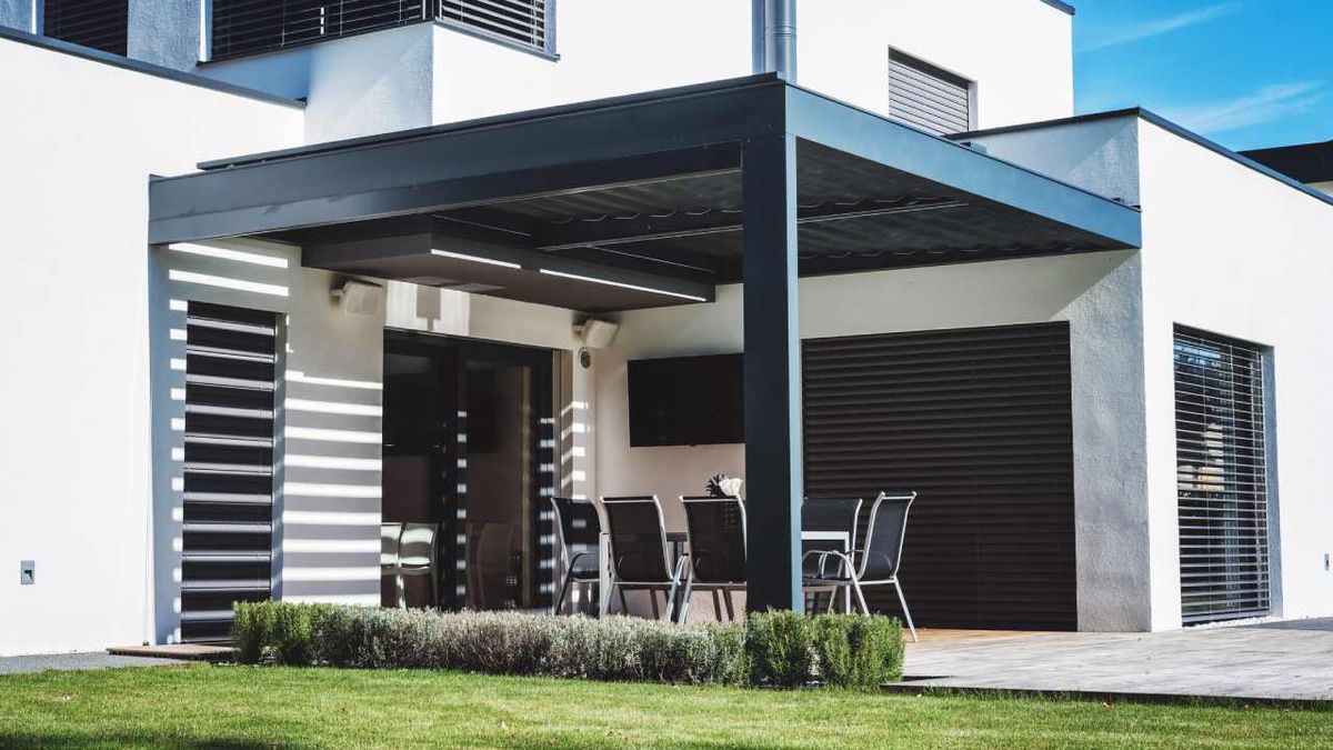 Pérgola en el jardín