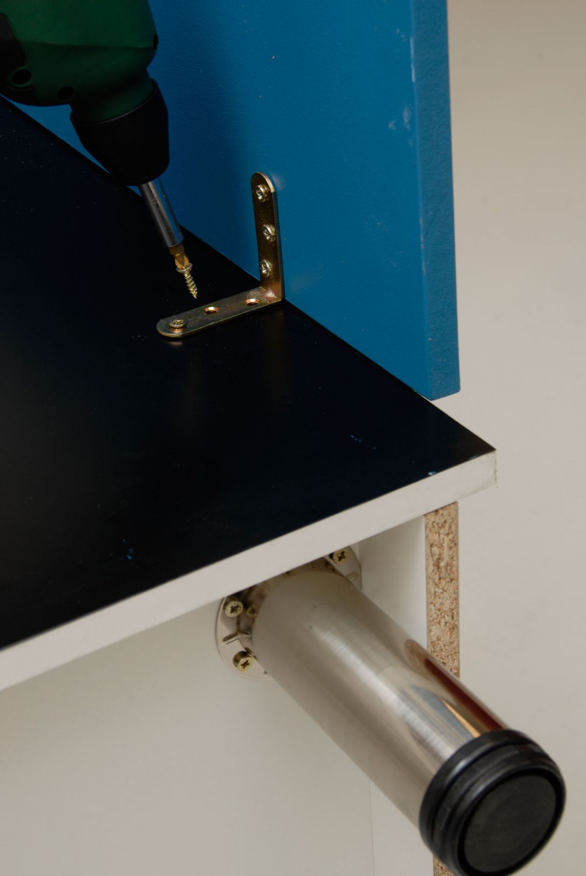 Transformación de armario multiusos en zapatero paso 10