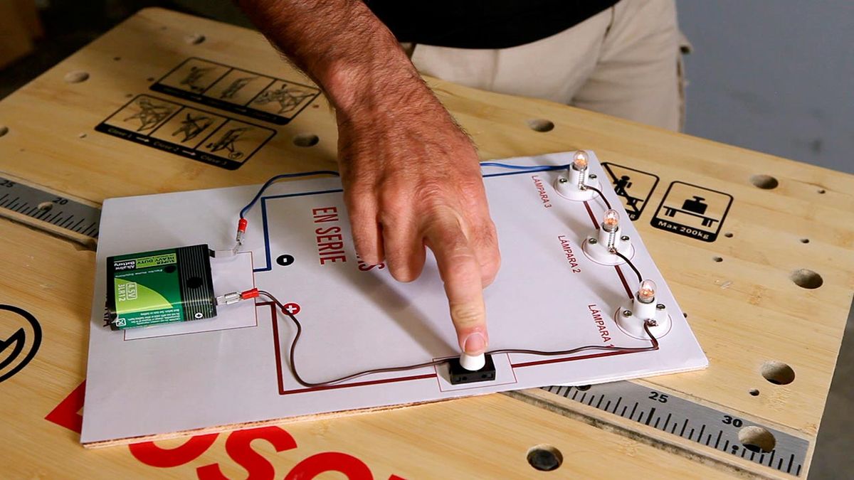 Cómo funciona un circuito eléctrico en serie paso 7