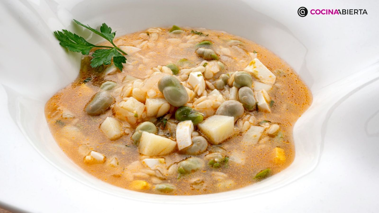 sopa de habas y pasta receta