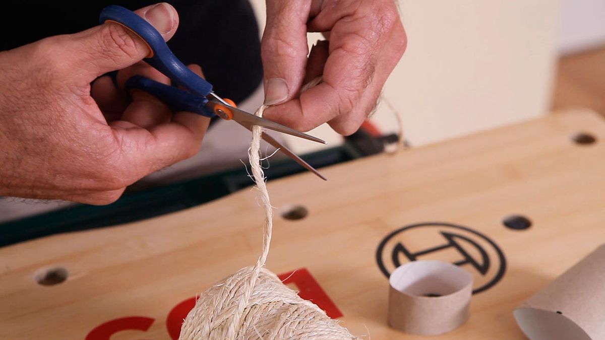 Hacer servilleteros de cuerda paso 3