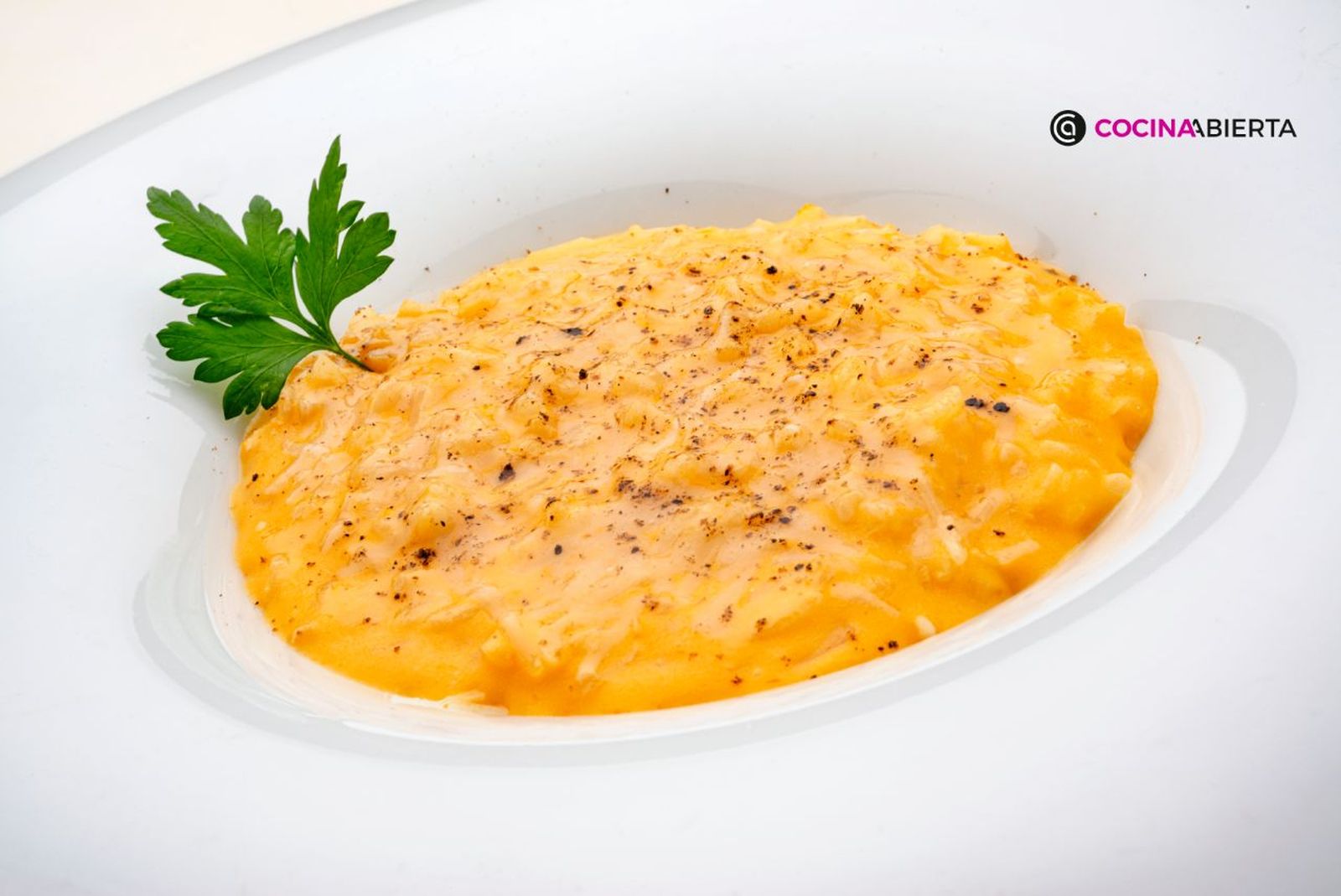 Un plato casero cremoso y lleno de sabor