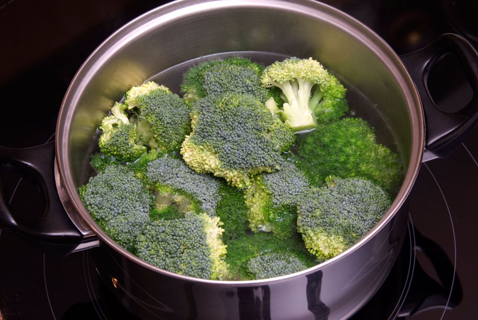 Brocoli con bechamel de queso   Paso 2