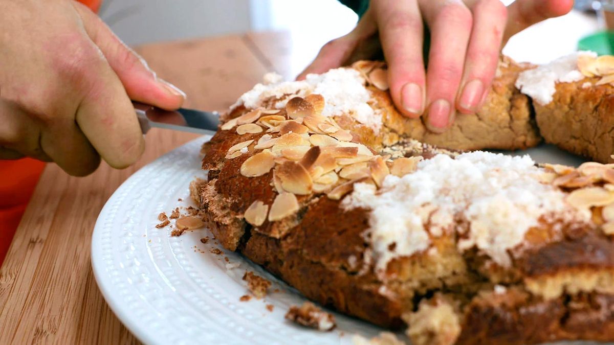 Receta de roscón de Reyes sin gluten con relleno de chocolate  paso 5